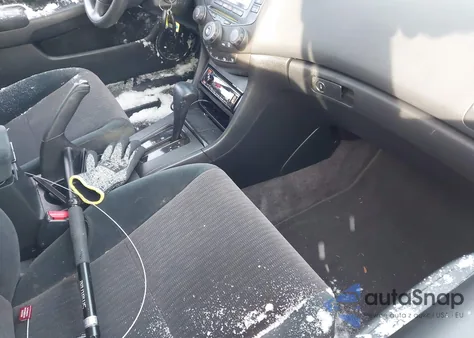 2004 Honda Accord 2.4 Lx from USA, damaged, VIN 1HGCM563X4A011895